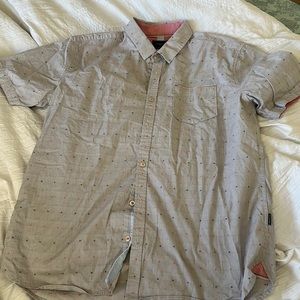 7 Diamonds Large Button Down